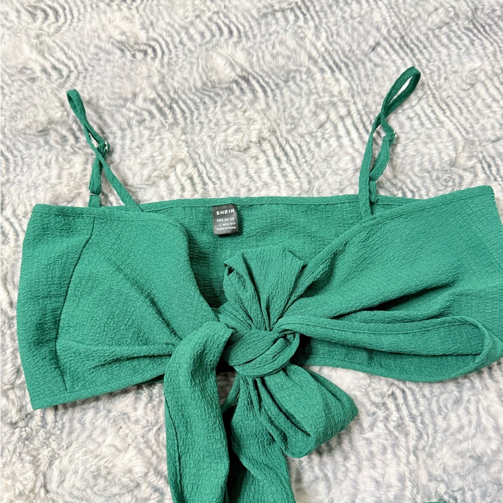 Green Ruched Two-Piece Set - Picture 4 of 5